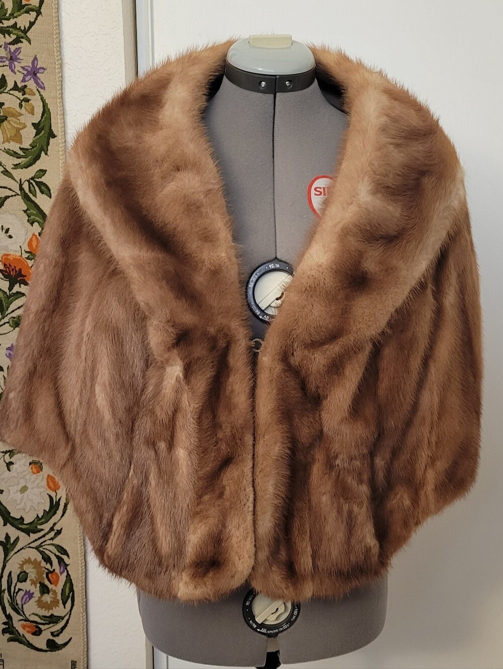 Vinatge Womens Fur Shawl Cape, Cave's Fine Furs